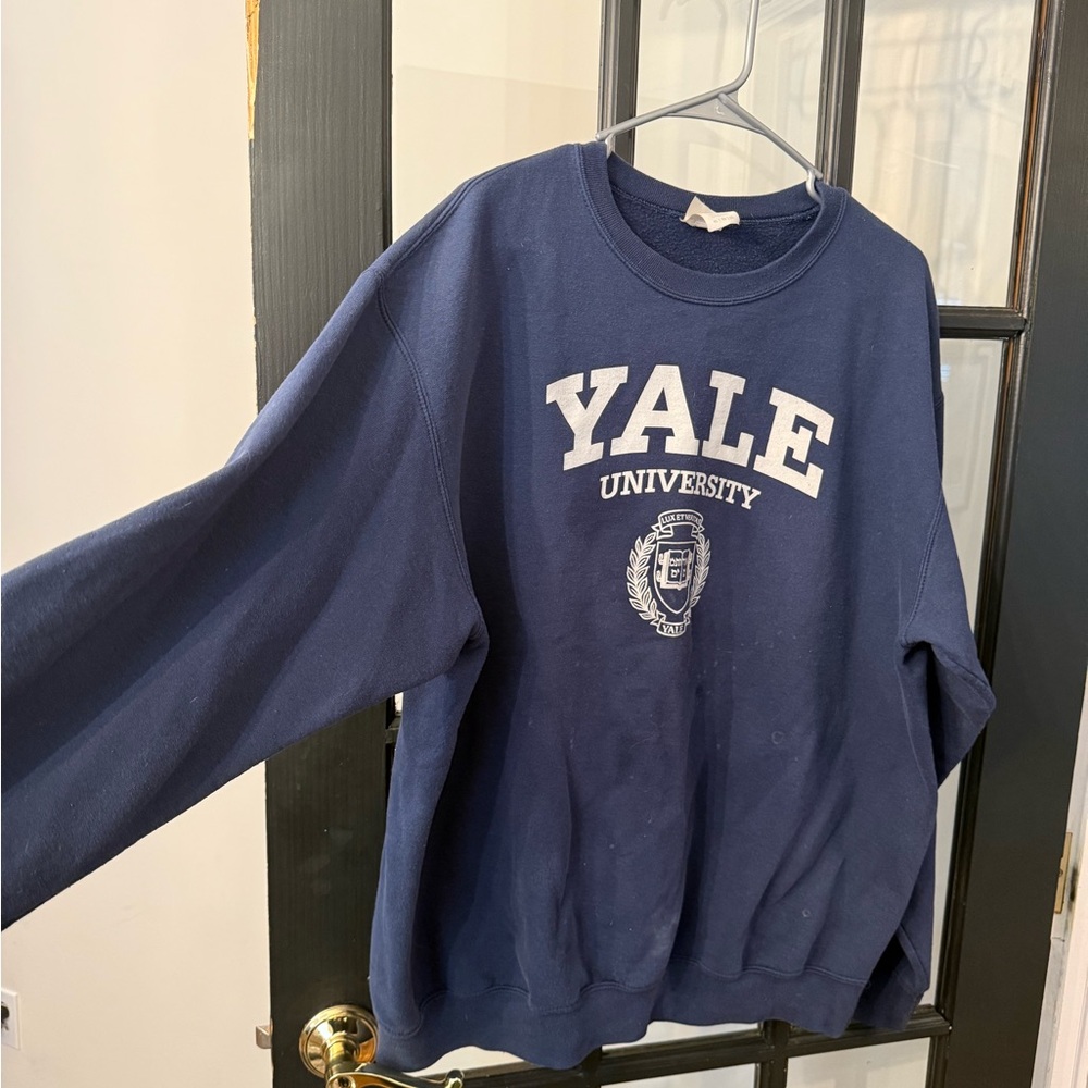 Yale University Navy Blue Sweatshirt XL